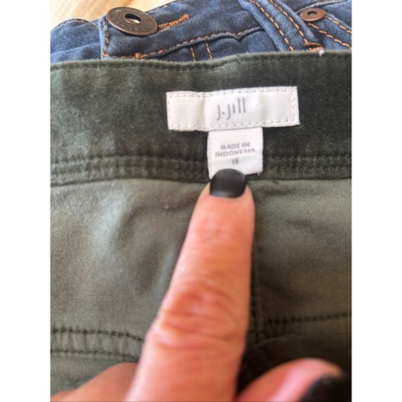 J Jill 18 EUC forest green stretchy velvet/corduroy pants - Picture 4 of 6